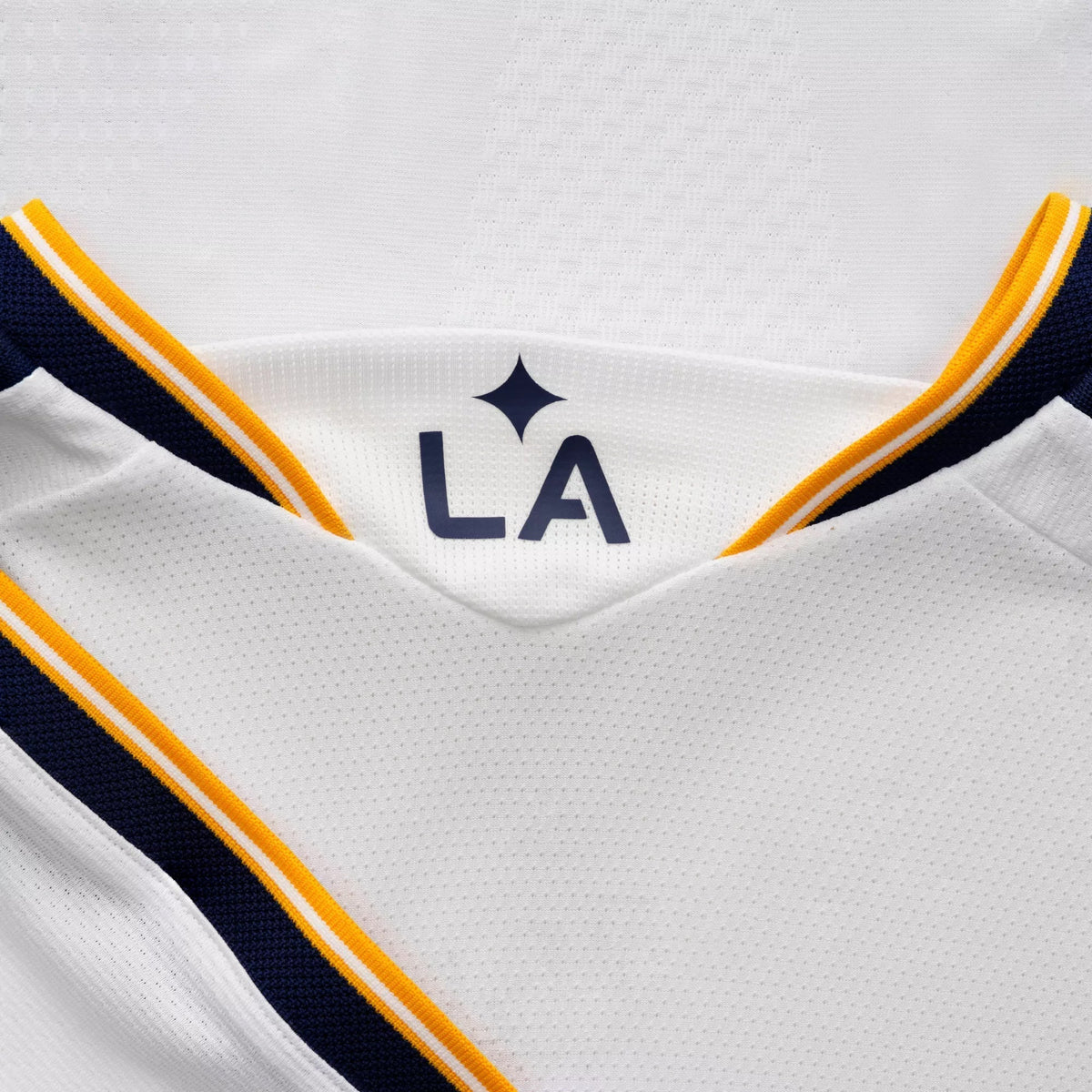 adidas Men's Wynder LA Galaxy Authentic Match Home Jersey 26/27 (White)