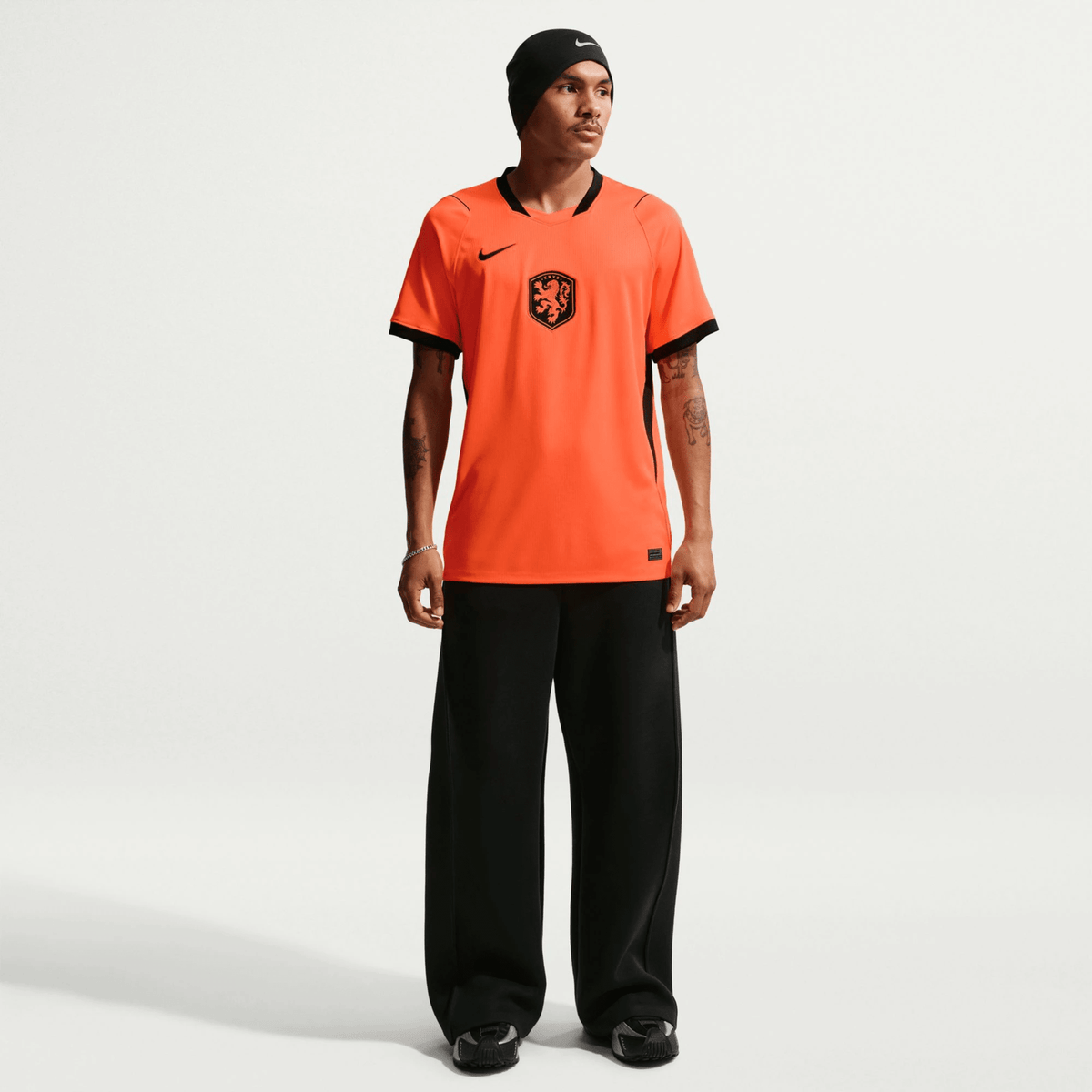Nike Netherlands Micky van de Ven Home Jersey 2026 (Hyper Crimson/Black)